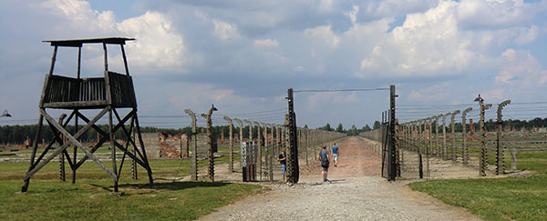 Auschwitz9.jpg